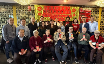 芝加哥华咨处松年中心举办2026年秋季庆生会270位嘉宾寿星欢聚一堂,共庆中秋共享团圆时光